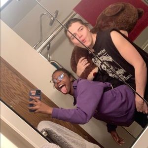 Meet your Posher, Abbey